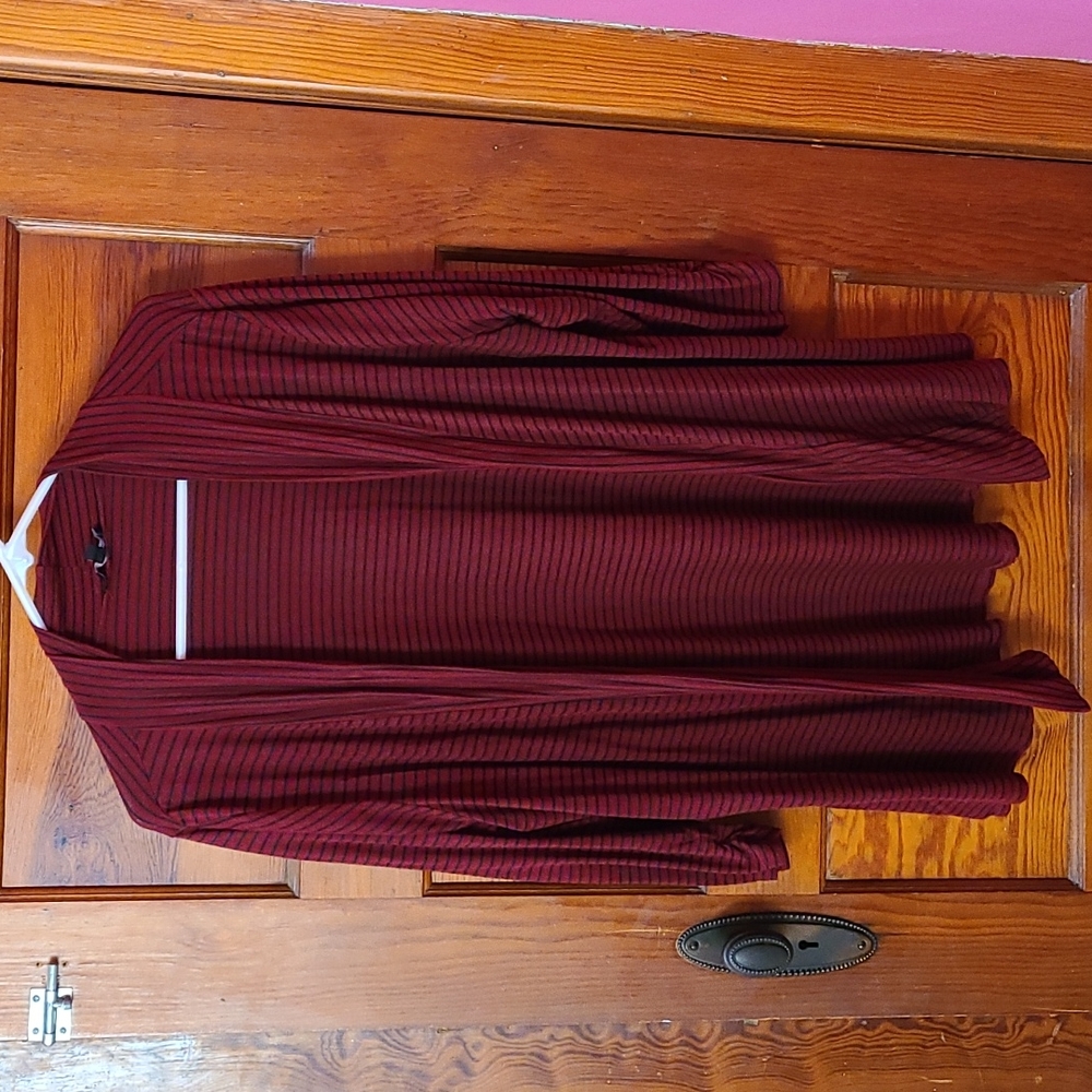 B'leev Red and Black 3/4 Length Sleeve Cardigan. SZ 1X